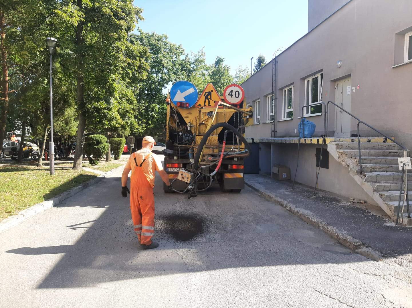 naprawili parking przy szpitalu