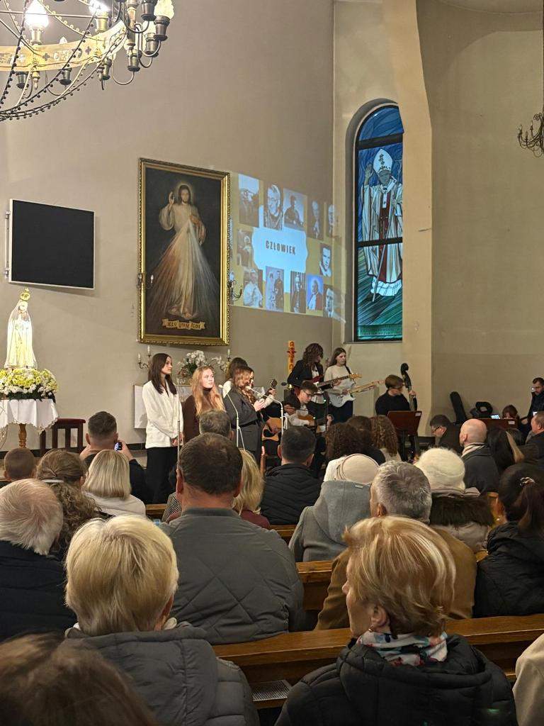 występ w kościele MBNP w Lubartowie