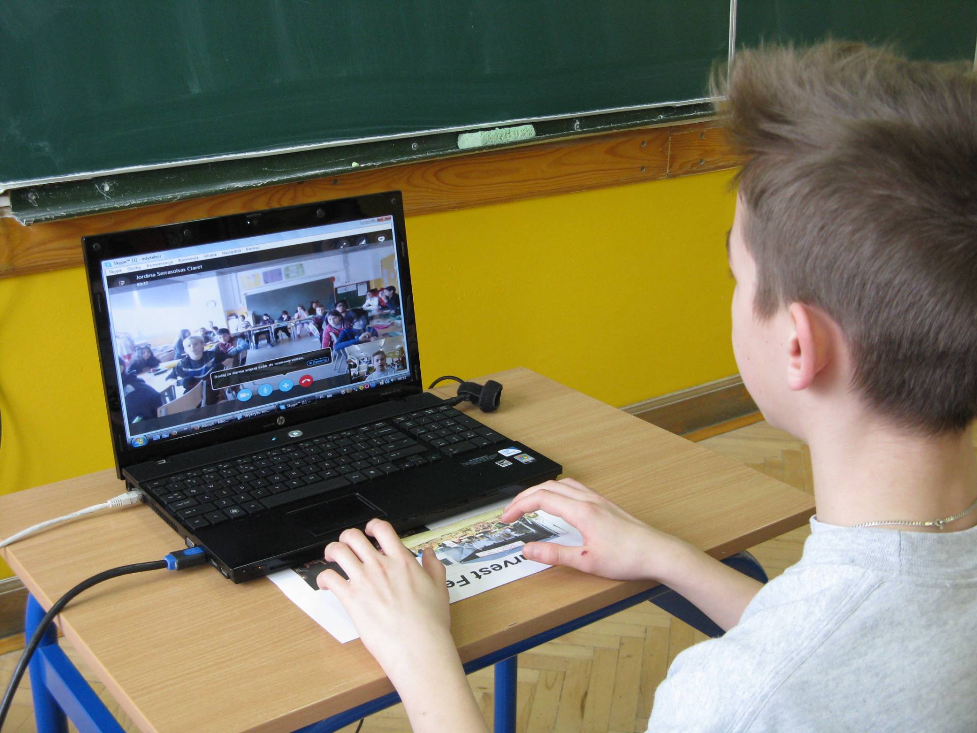 PO RAZ KOLEJNY SKROBÓW ON-LINE Z HISZPANAMI