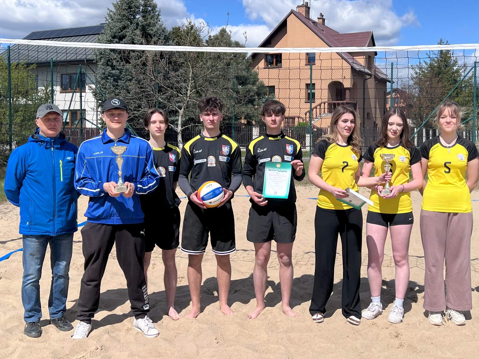 Siatkarze plażowi z ZS nr 2