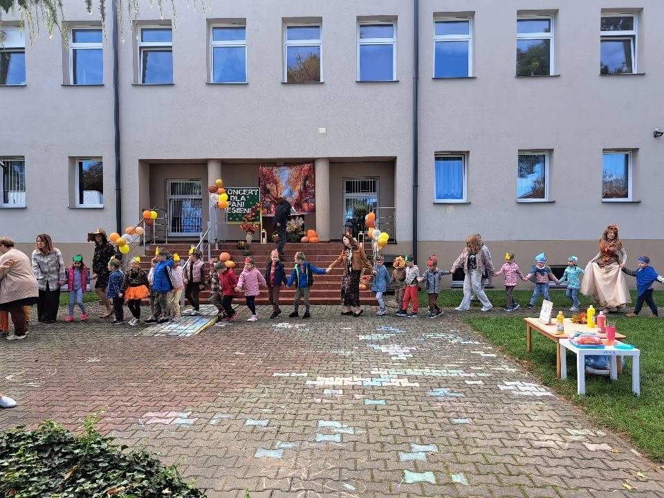Przedszkolaki powitały jesień w Lubartowie