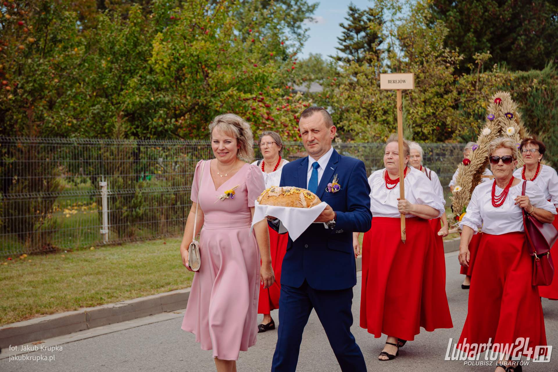 Korowód dożynkowy w Niedźwiadzie 2026