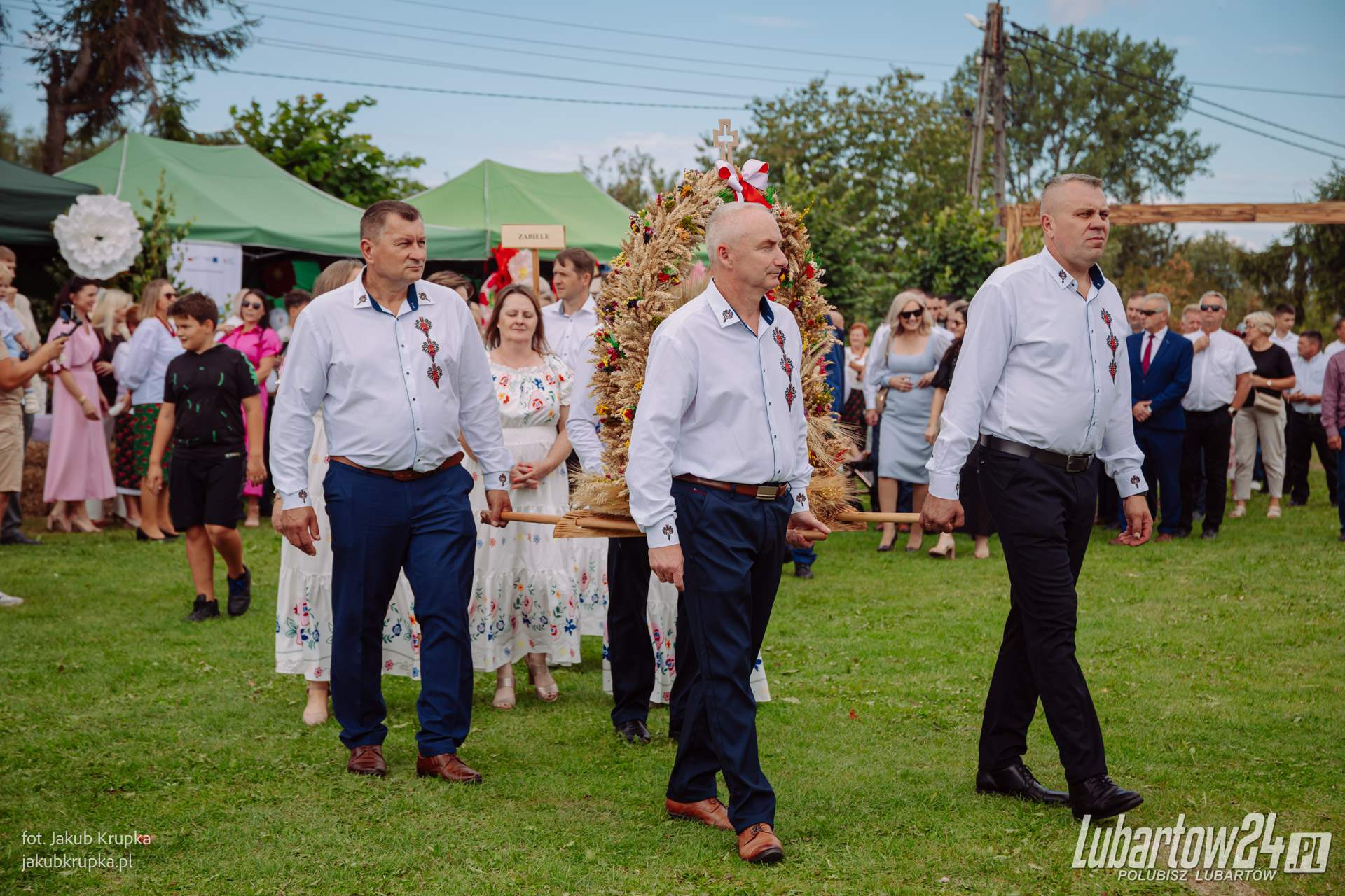 Dożynki w Niedźwiadzie