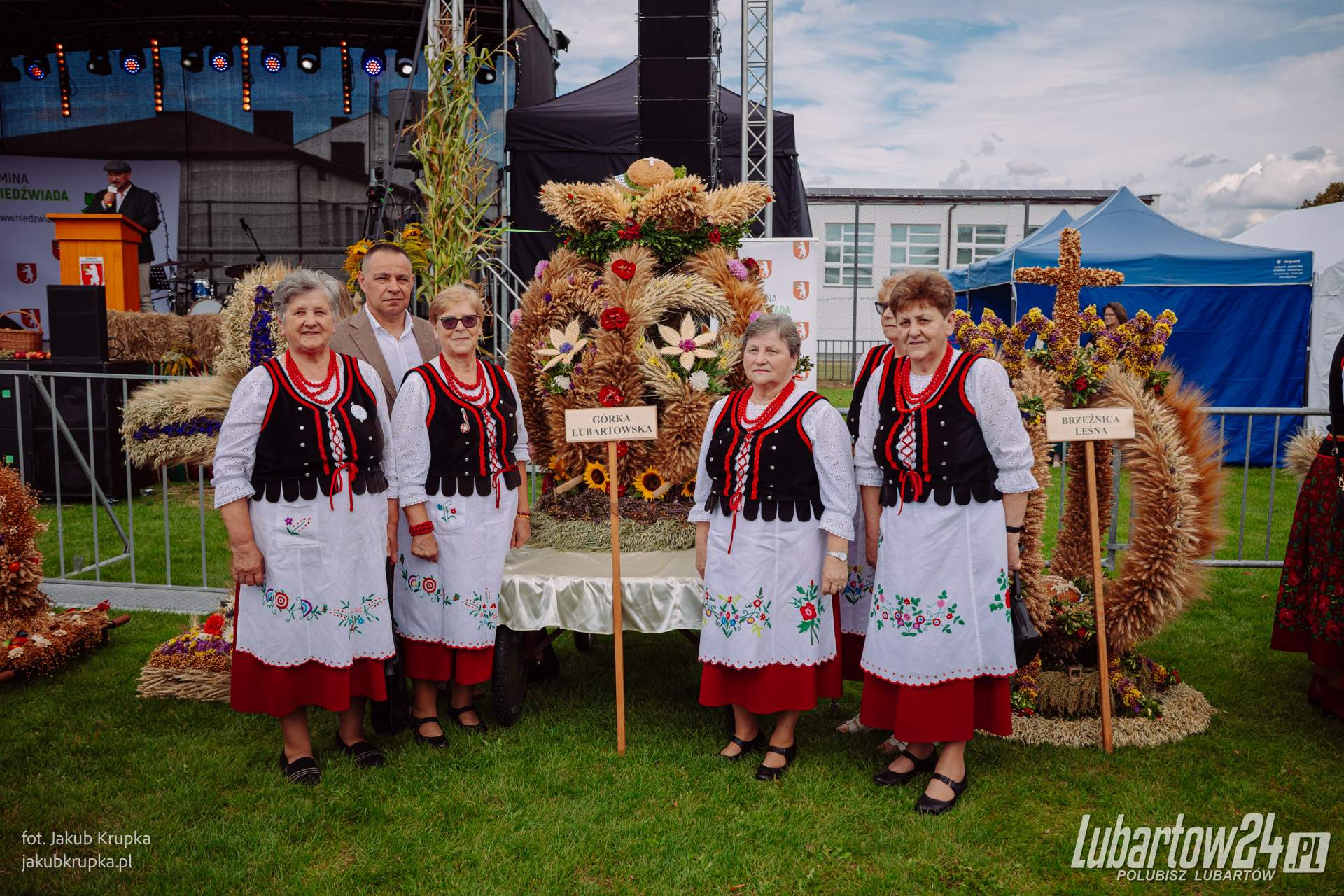Dożynki w Niedźwiadzie