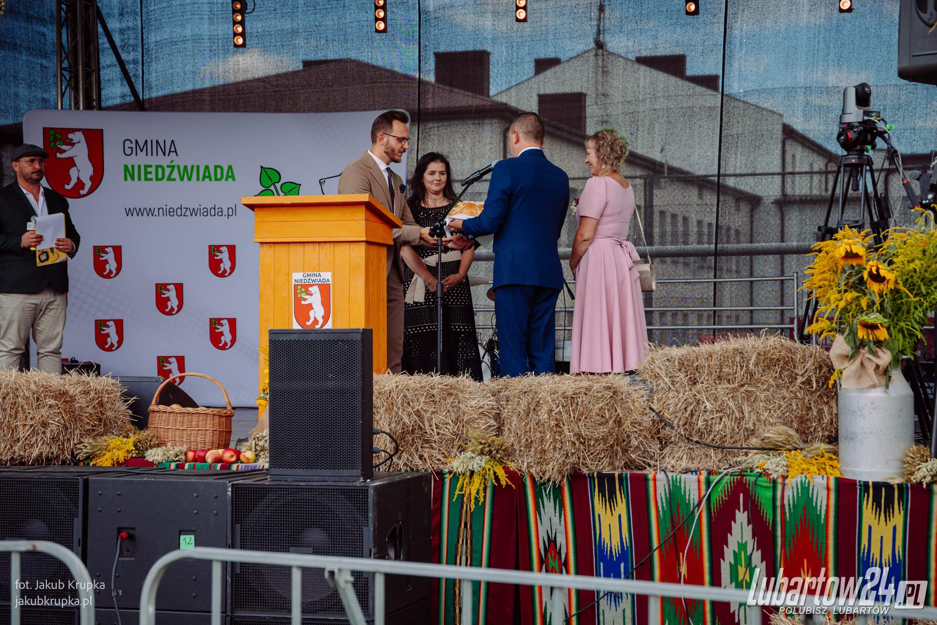 Dożynki w Niedźwiadzie