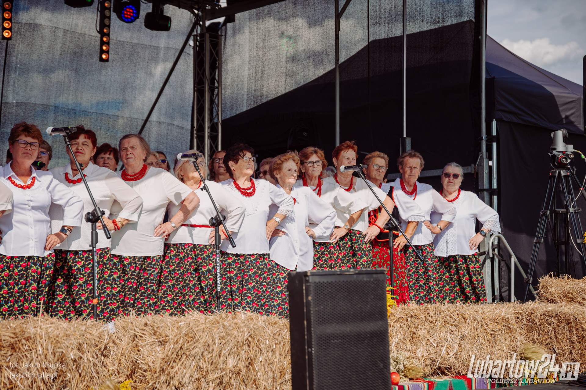 Dożynki w Niedźwiadzie