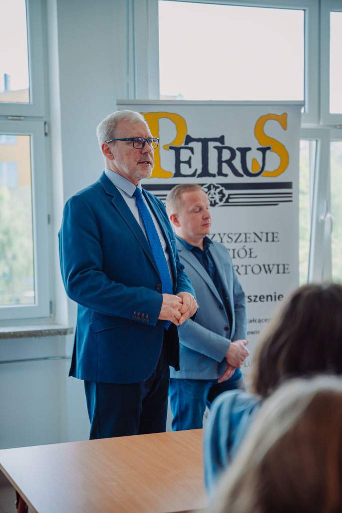 DWÓJKA DO POTĘGI