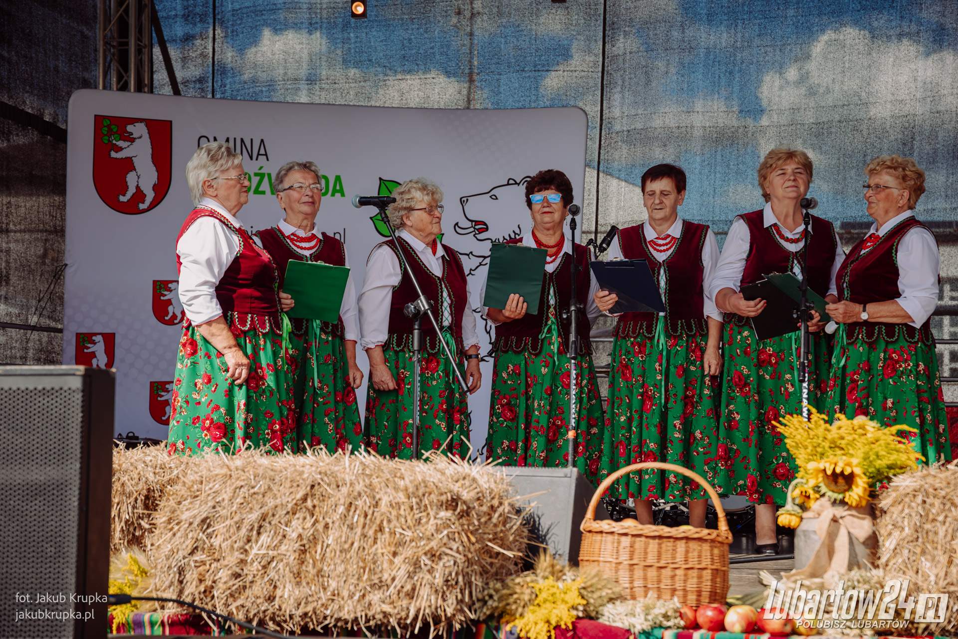 Dożynki w Niedźwiadzie
