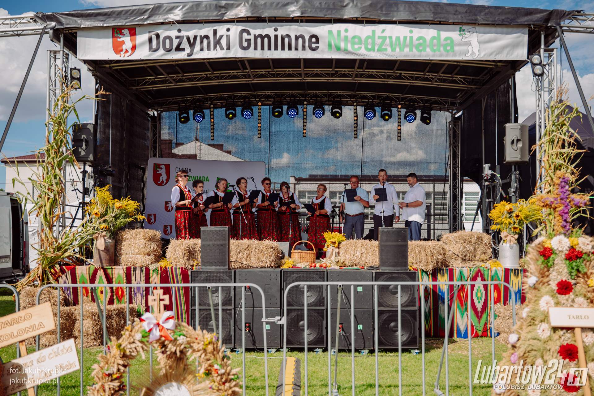 Dożynki w Niedźwiadzie