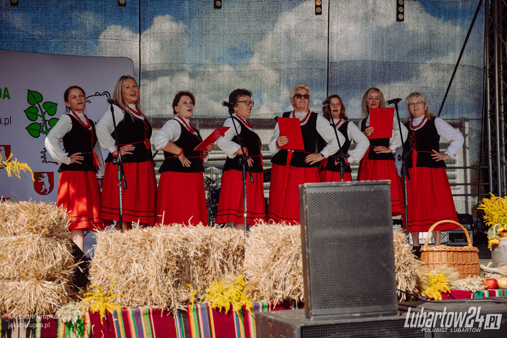 Dożynki w Niedźwiadzie