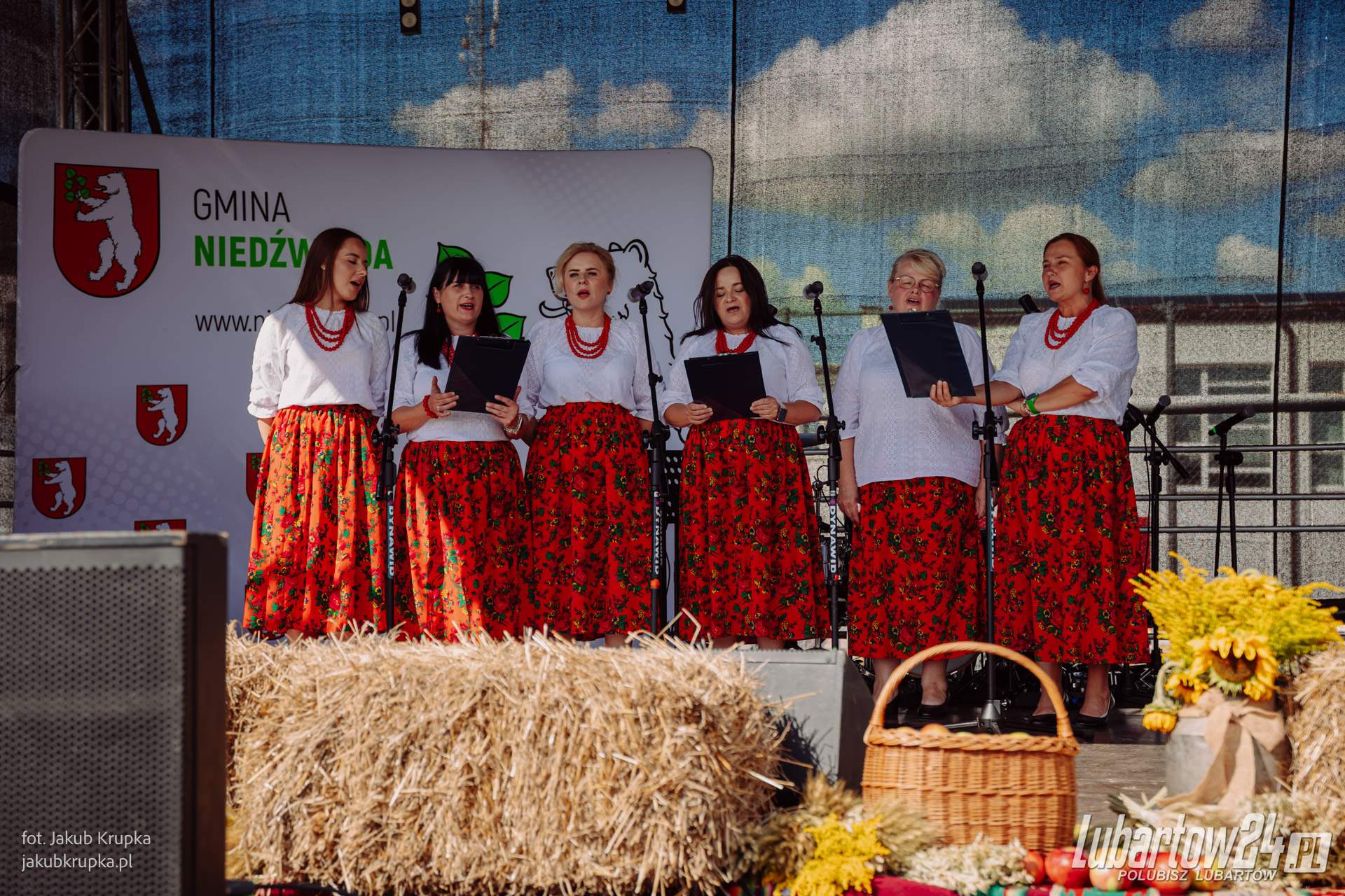 Dożynki w Niedźwiadzie