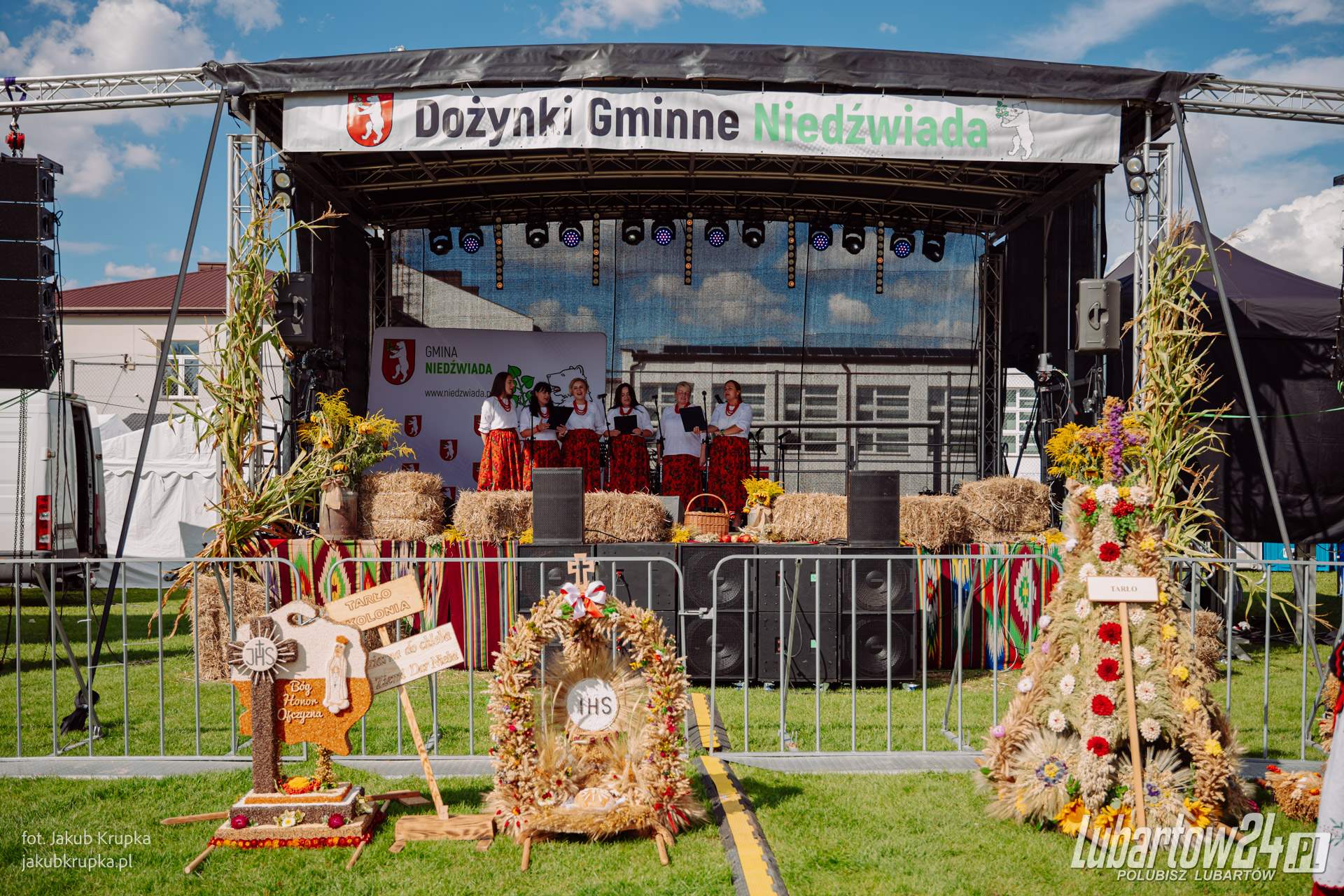 Dożynki w Niedźwiadzie