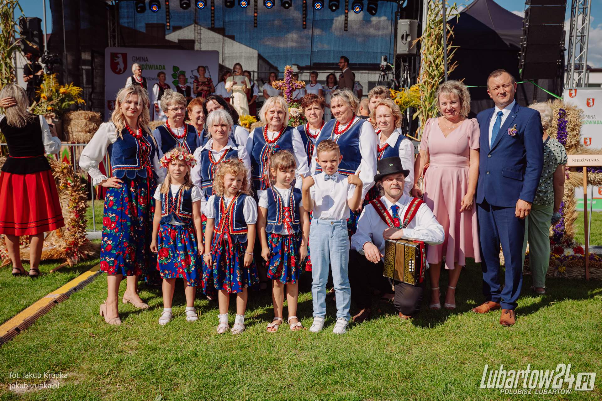 Dożynki w Niedźwiadzie