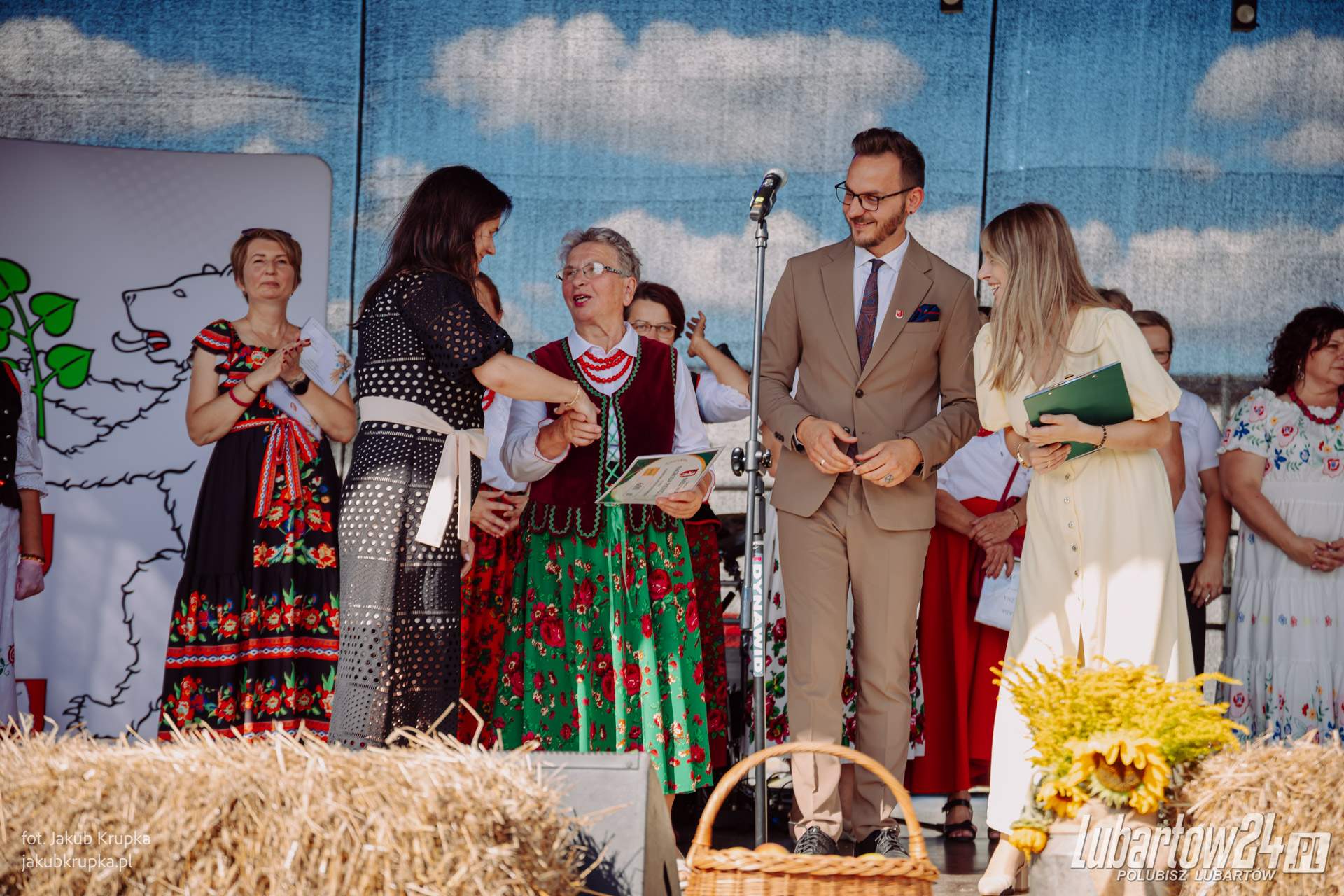 Dożynki w Niedźwiadzie