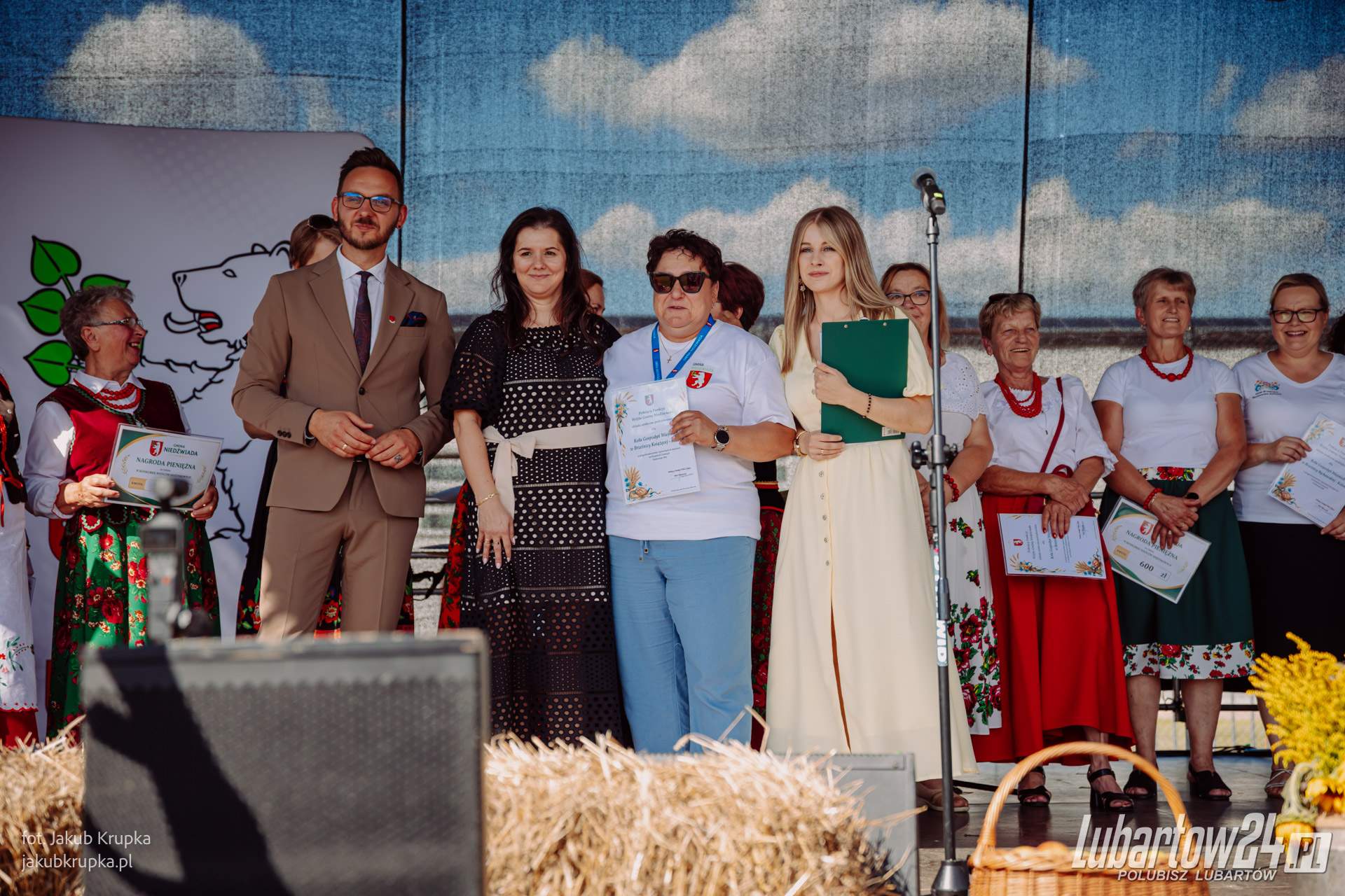 Dożynki w Niedźwiadzie