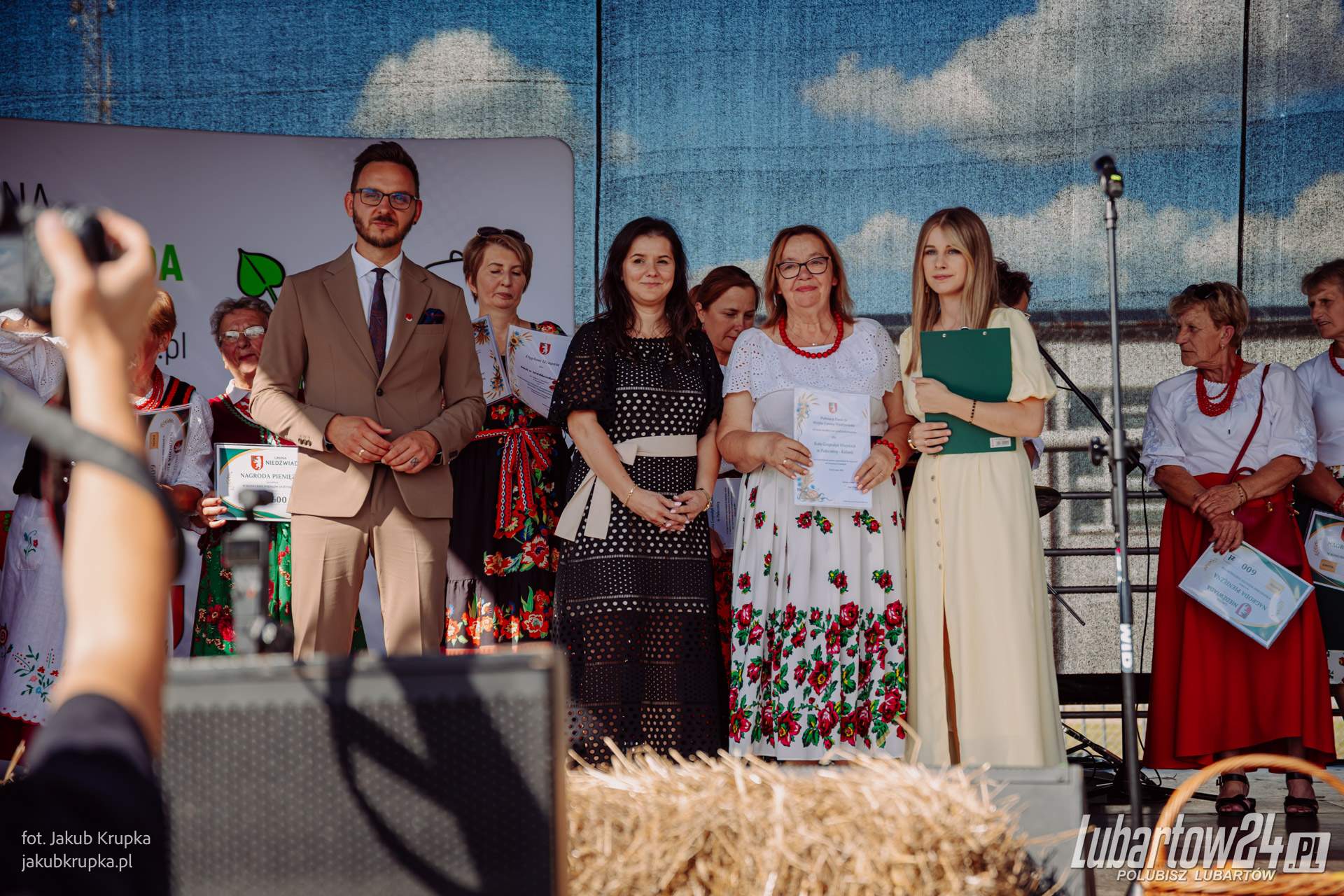 Dożynki w Niedźwiadzie
