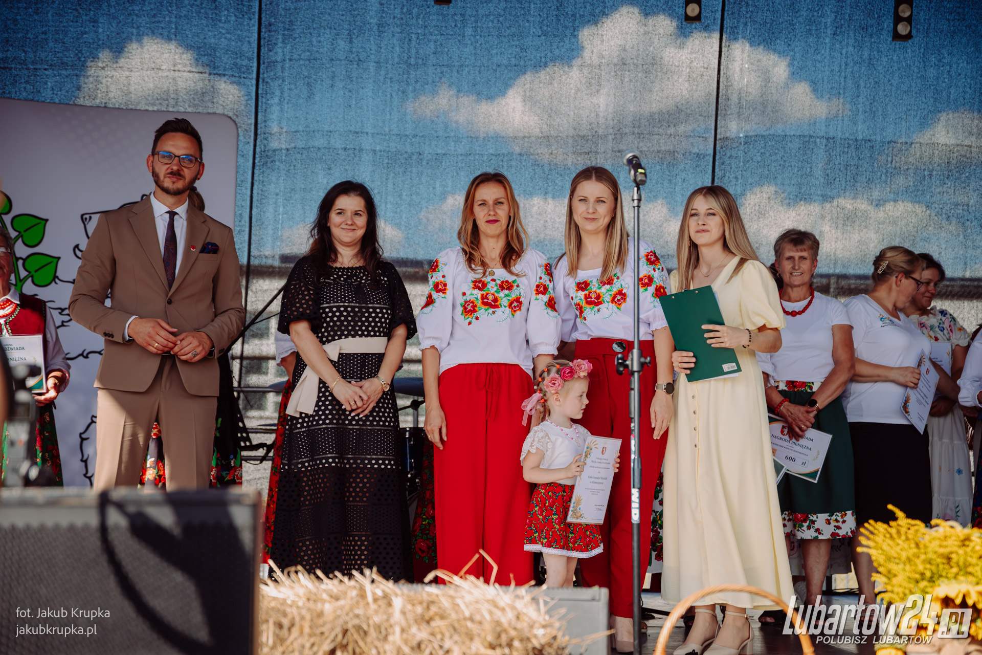 Dożynki w Niedźwiadzie