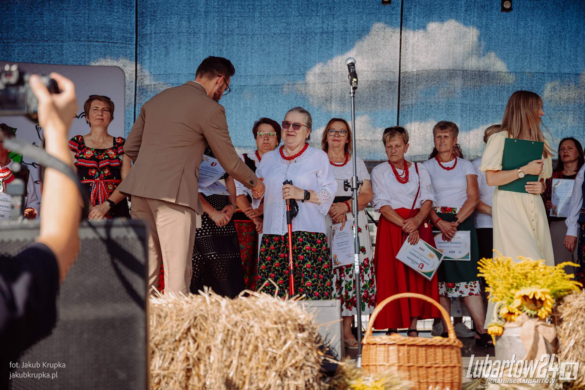 Dożynki w Niedźwiadzie