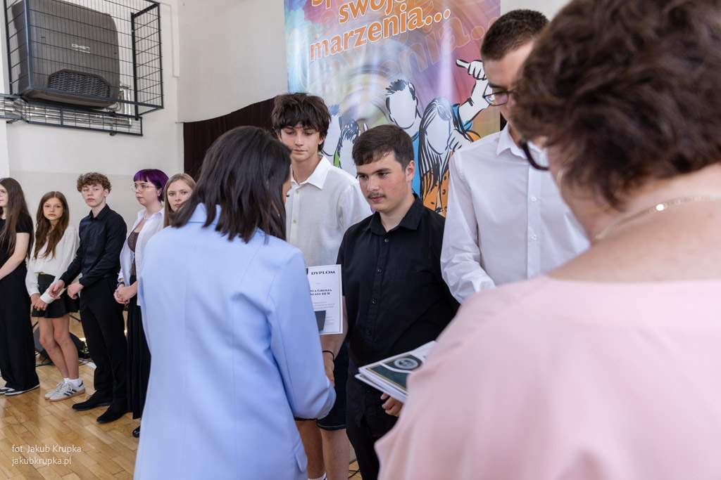 uroczyste zakończenie roku szkolnego w II LO