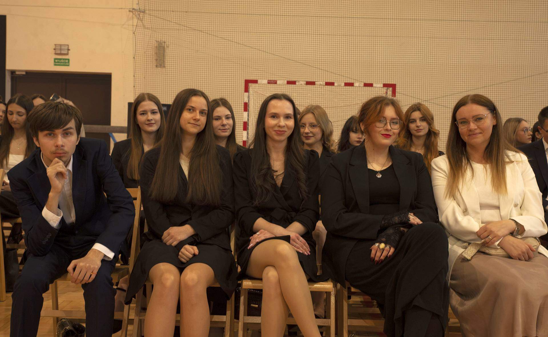 usłyszeli ostatni dzwonek