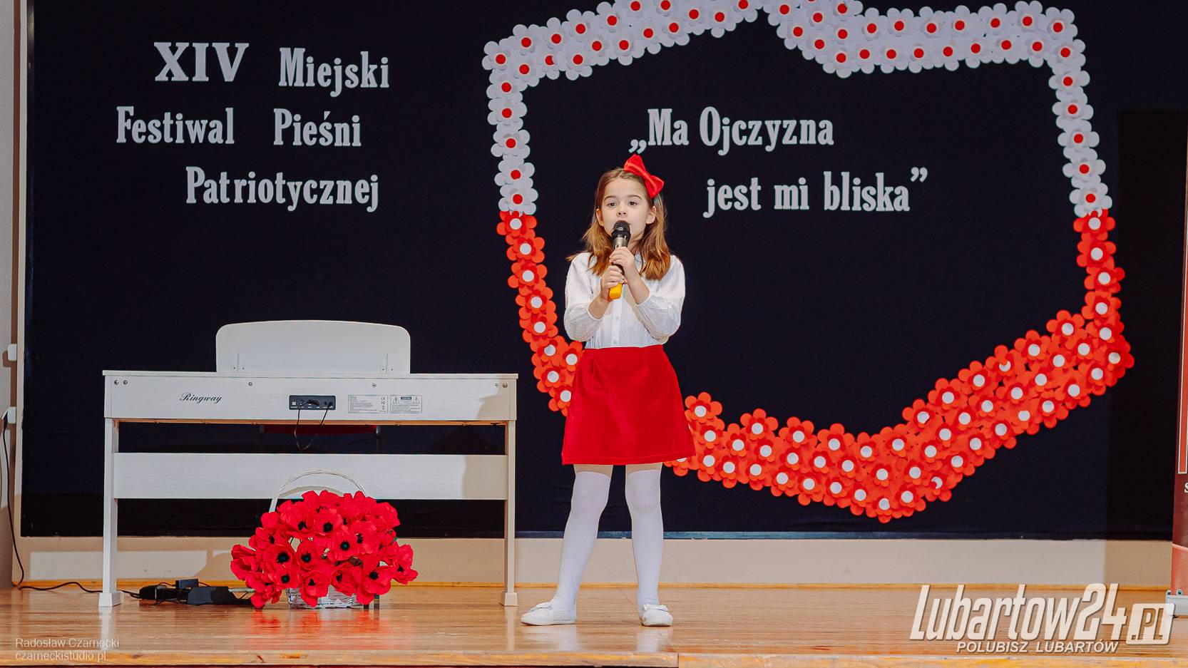 Młodzi patrioci na scenie