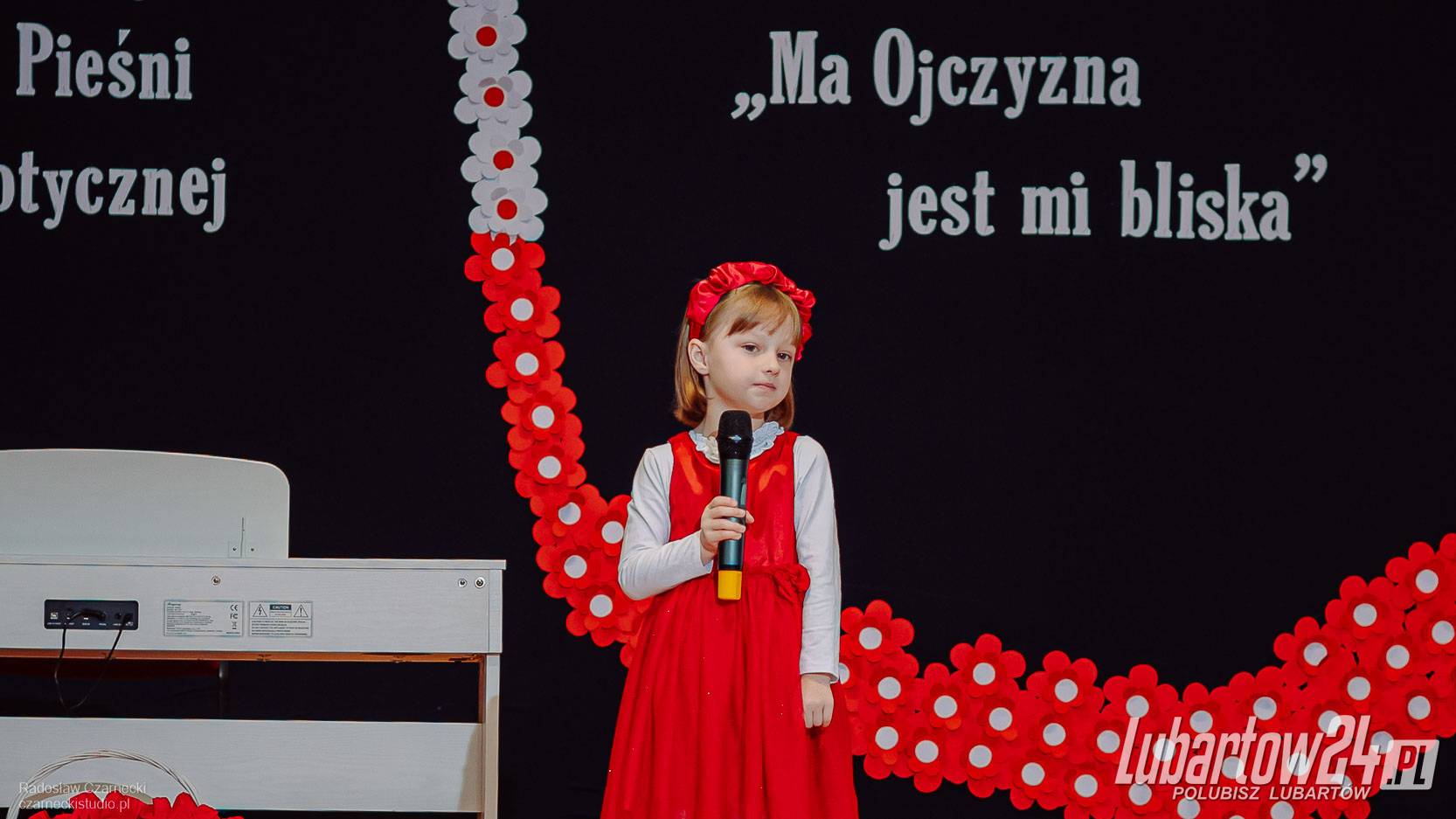 Młodzi patrioci na scenie