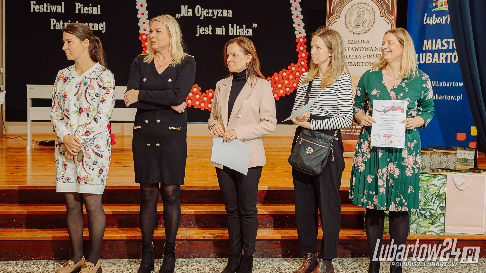 Młodzi patrioci na scenie
