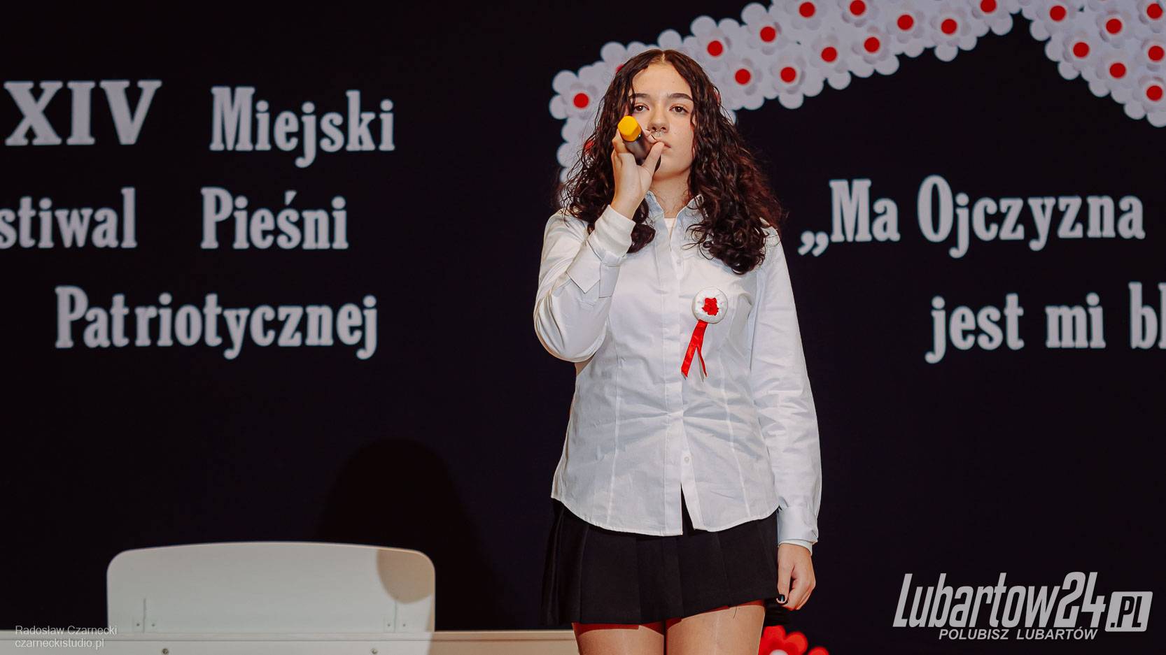 Młodzi patrioci na scenie