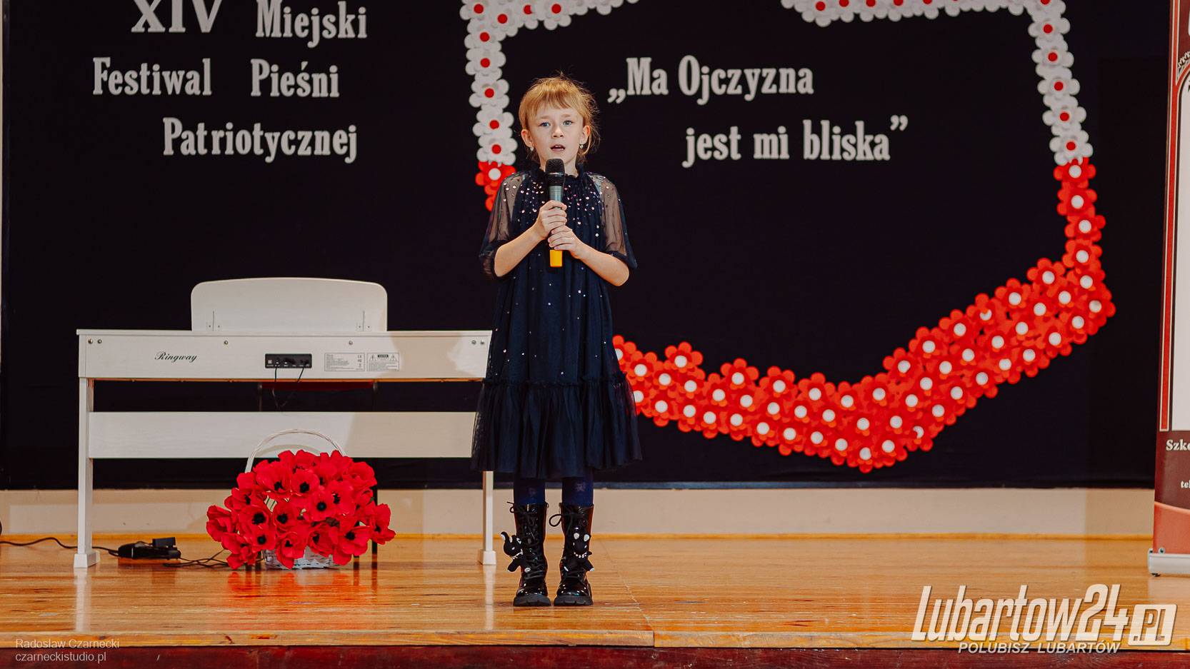 Młodzi patrioci na scenie