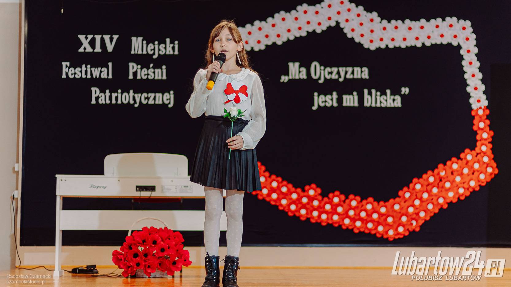 Młodzi patrioci na scenie