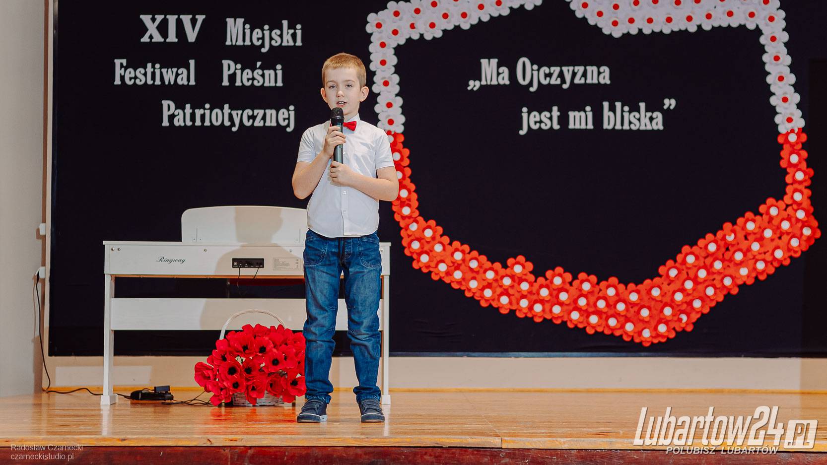 Młodzi patrioci na scenie
