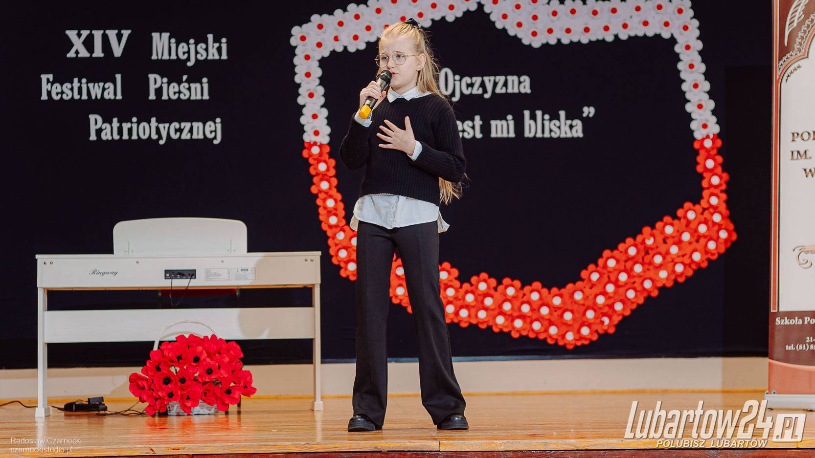 Młodzi patrioci na scenie