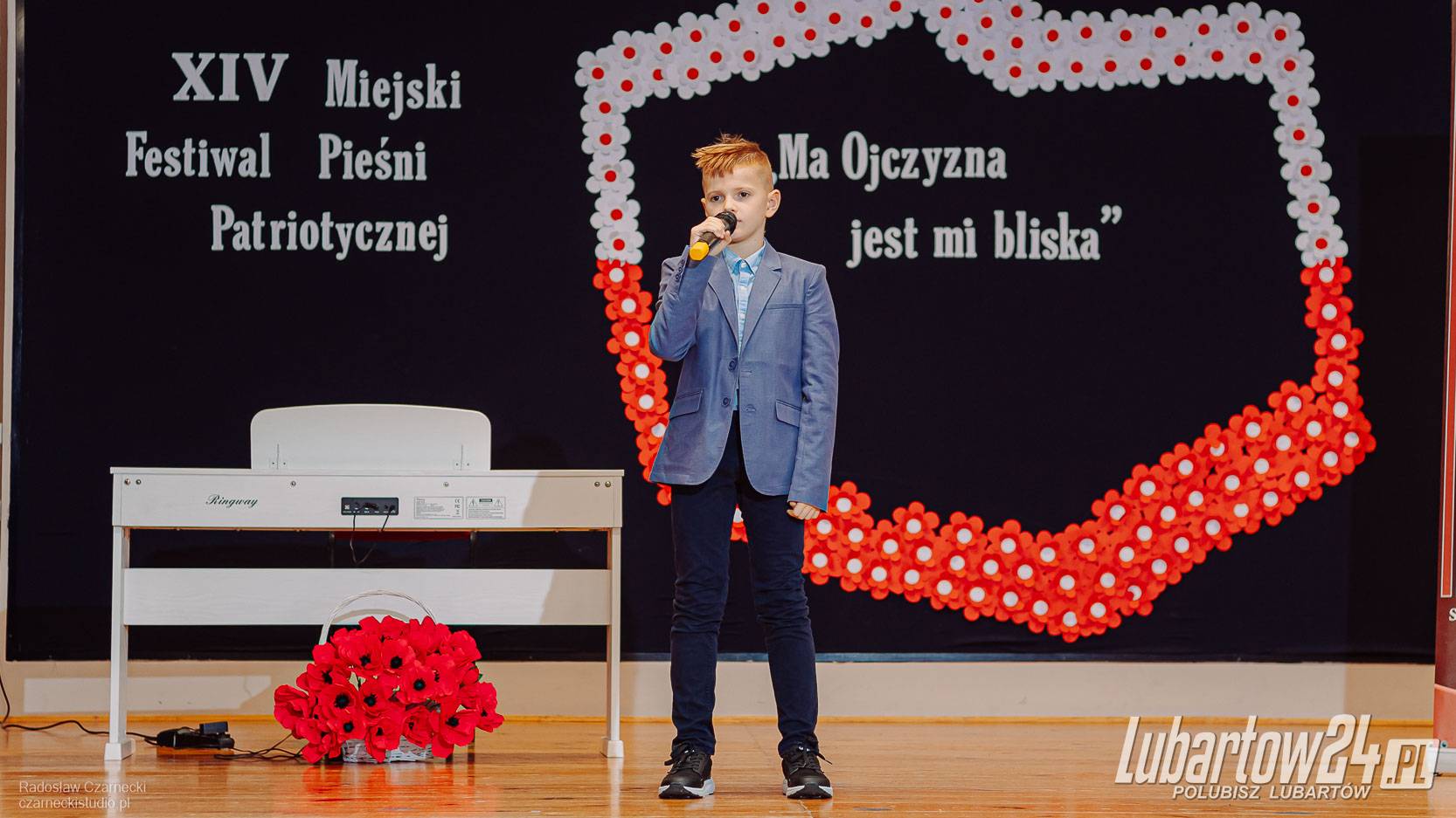 Młodzi patrioci na scenie