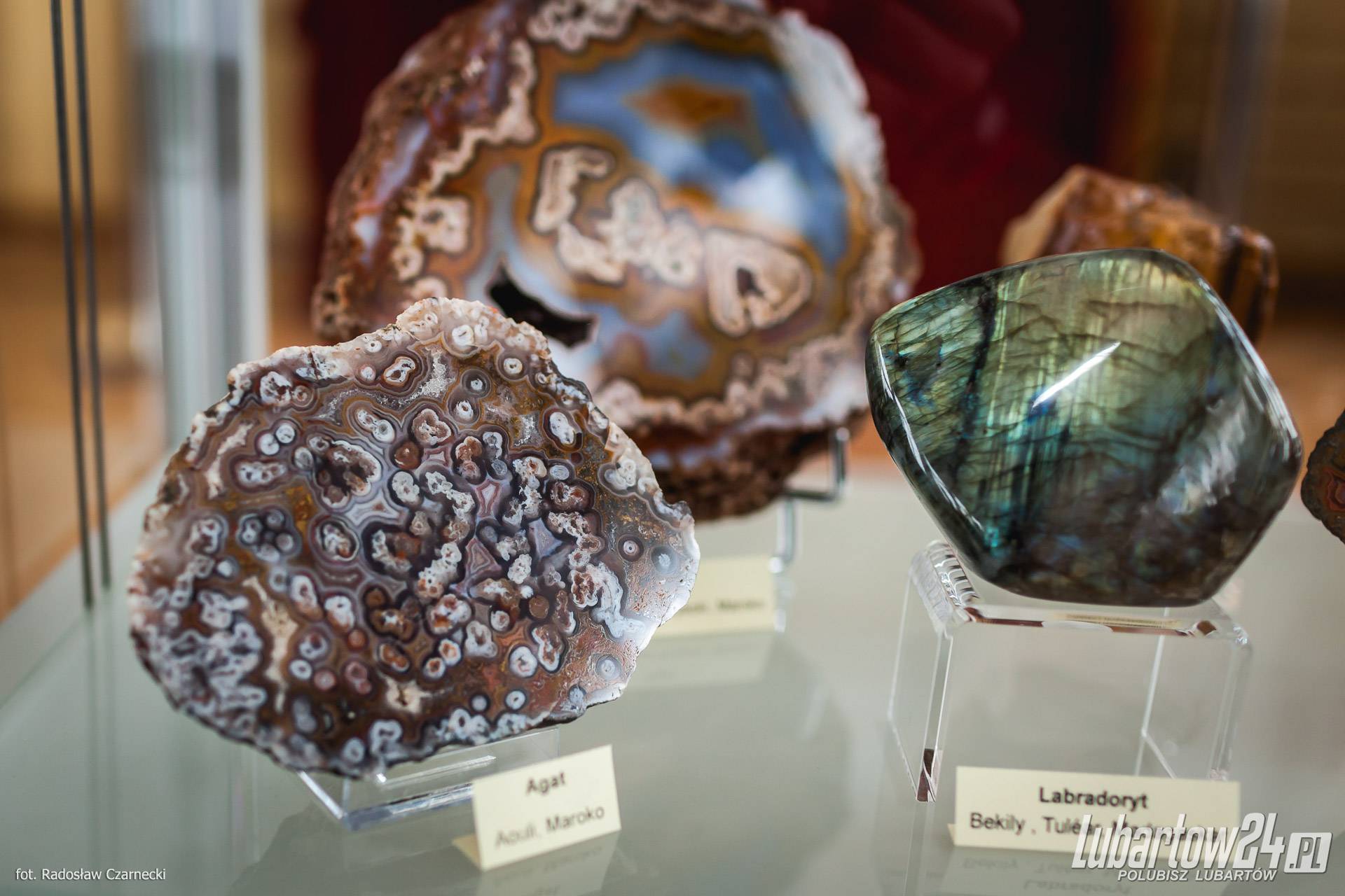 wystawa minerałów w Niedźwiadzie