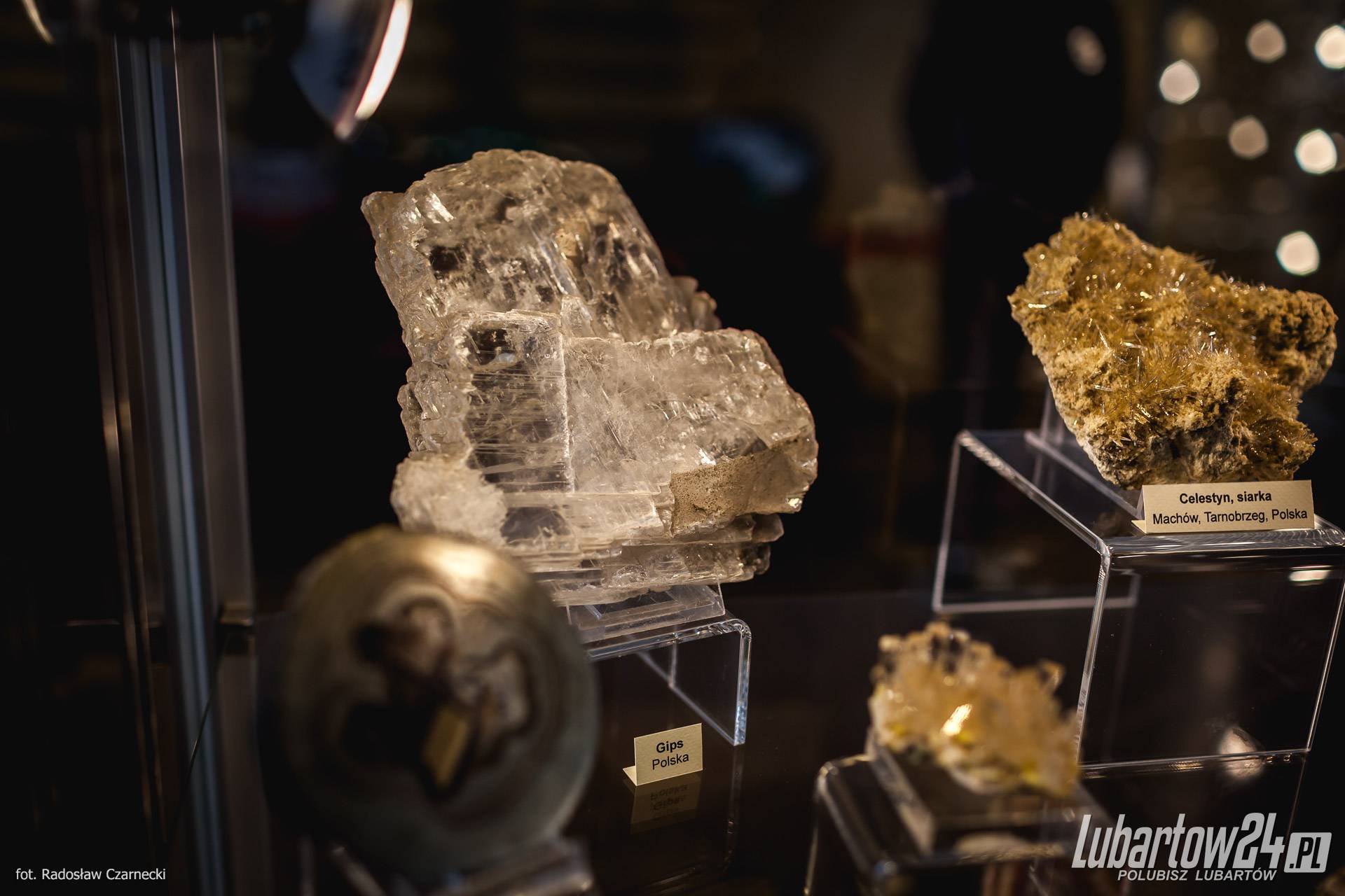 wystawa minerałów w Niedźwiadzie