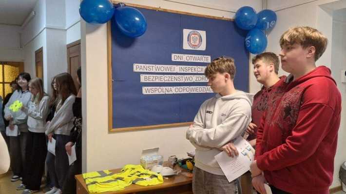 Od kuchni o zdrowiu - II LO na Dniu Otwartym PSSE w Lubartowie