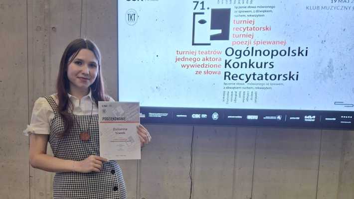 Wojewódzki sukces recytatorski maturzystki z II LO