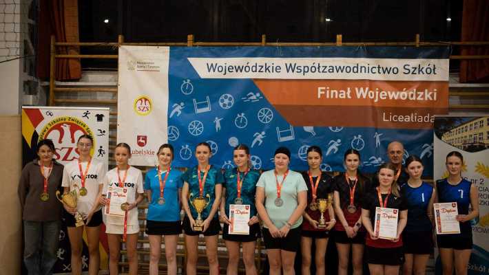 Dziewczęta z ZS nr 2 w Lubartowie po raz kolejny