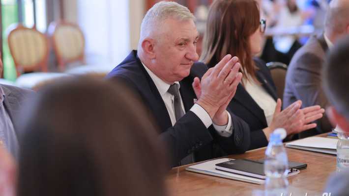 Obietnice nowego burmistrza Kamionki. Z czym Janusz Podleśny wygrał wybory?