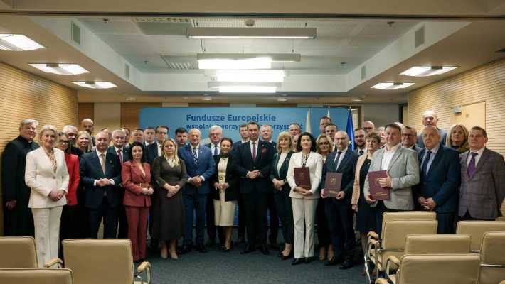 Ponad 2,1 mln zł z Funduszy Europejskich na rozwój lubartowskich szkół. Powiat podpisał umowę