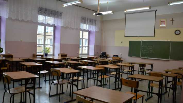 II LO ZMIENIA SIEDZIBĘ