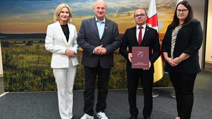 Prawie 5 mln zł dla gminy Abramów na wodociągi i kanalizację