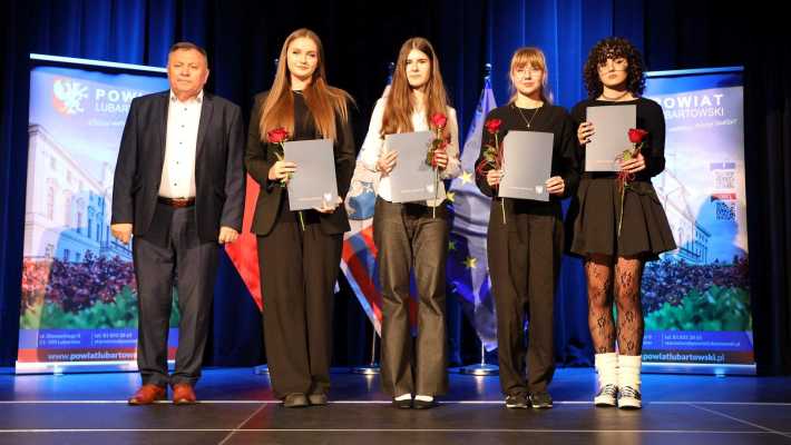 III Jesienna Gala Stypendialna - nagrody Starosty trafiły do najzdolniejszej młodzieży