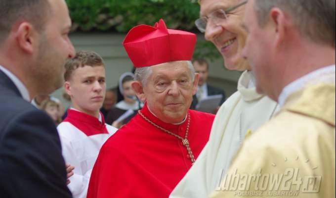 Kardynał Glemp przyjechał do Lubartowa