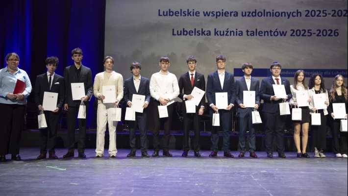 29 stypendystów marszałka z ZS nr 2 w Lubartowie