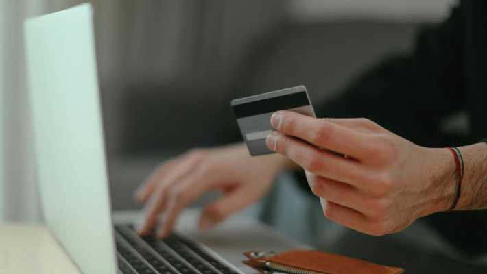 Cyfrowa rewolucja w logistyce: jeden system do paliwa, winiet i opłat drogowych