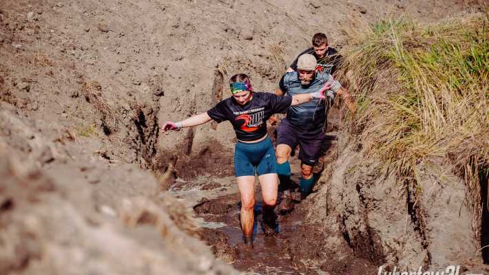 Run Wieprz River 2026 za nami. Błoto, woda i przeszkody nad Wieprzem