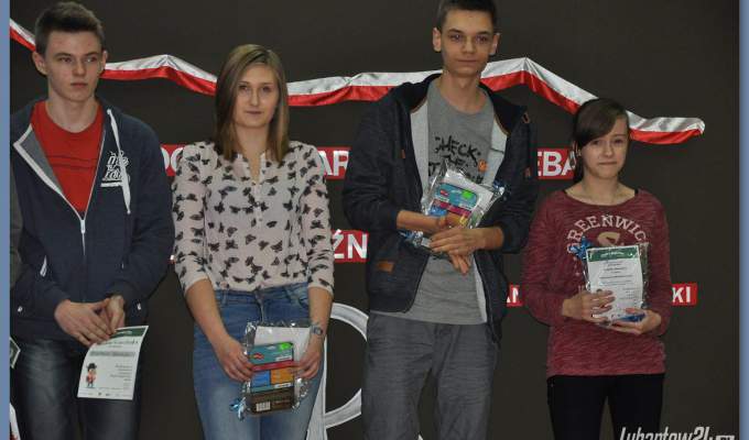 Krzyszfot i Patrycja z Gimnazjum w niedźwiadzie laureatami w ogólnopolskim konkursie jezykowym
