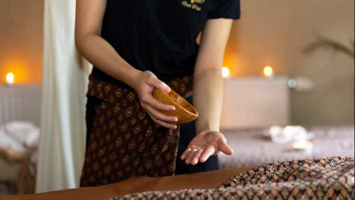 Dlaczego masaż tajski Kraków Thai Mai to coś więcej niż relaks?