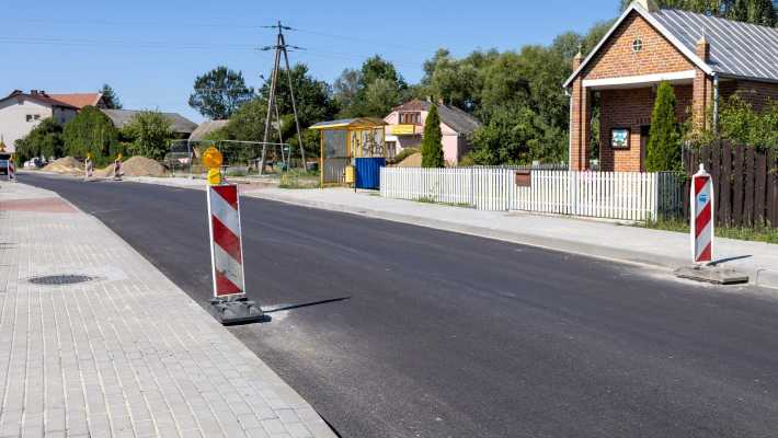 Przebudowa drogi w Chlewiskach na finiszu